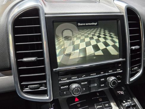 Used 2013 Porsche Cayenne GTS image 90