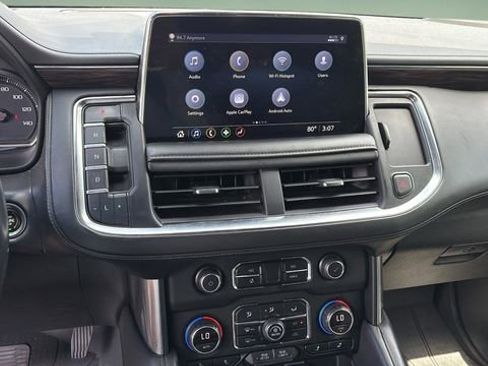 Used 2021 Chevrolet Suburban LT AWD/4WD image 23