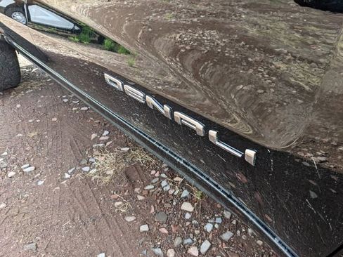 Used 2023 GMC Sierra 1500 Denali w/ Technology Package image 5