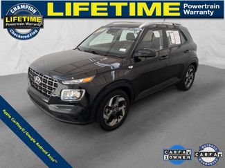Used 2024 Hyundai Venue SEL video 1