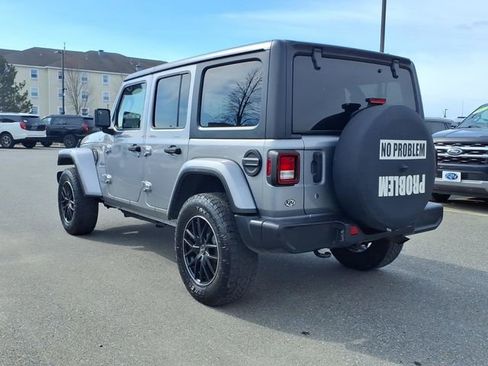 Used 2020 Jeep Wrangler Unlimited Sahara AWD/4WD image 7