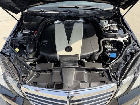 Used 2013 Mercedes-Benz E 350 BlueTEC Sedan image 29