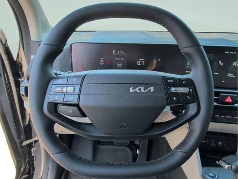 New 2026 Kia Sportage EX image 31