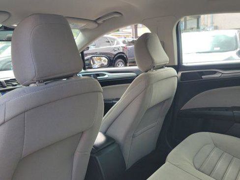 Used 2020 Ford Fusion S image 11