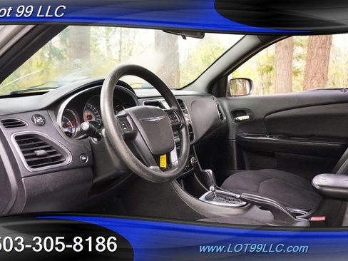 Used 2013 Chrysler 200 LX image 2