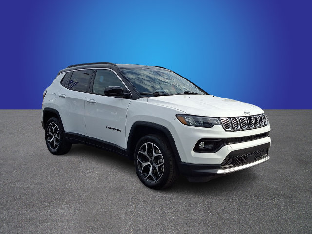 Used 2025 Jeep Compass Limited AWD/4WD image 3