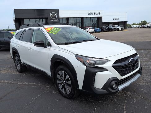 Used 2025 Subaru Outback Limited AWD/4WD image 1