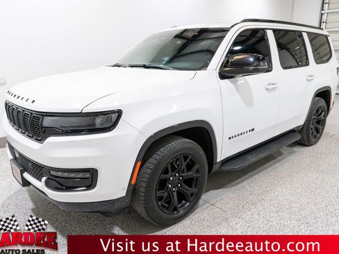 Used 2024 Jeep Wagoneer Series II image 2