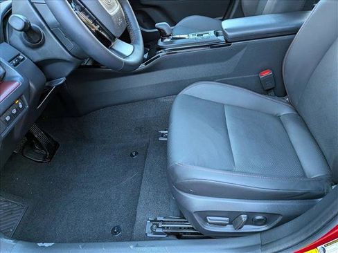 Certified 2024 Toyota Prius Prime Premium image 15