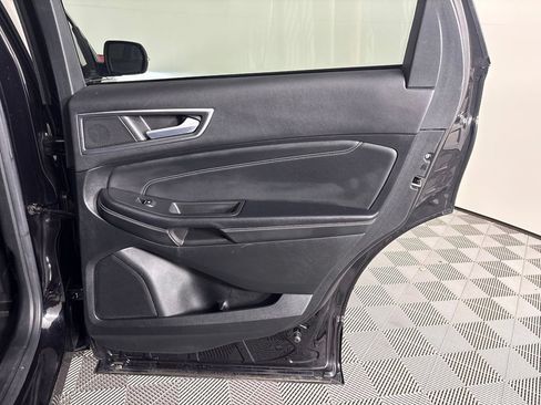 Used 2023 Ford Edge Titanium AWD/4WD image 43