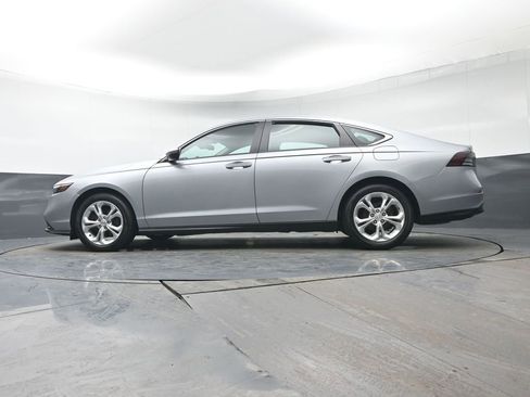 Certified 2023 Honda Accord LX image 27