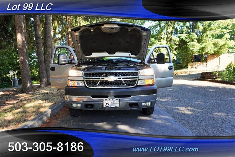 Used 2005 Chevrolet Silverado 3500 LT w/ Heavy-Duty Power Package AWD/4WD image 27