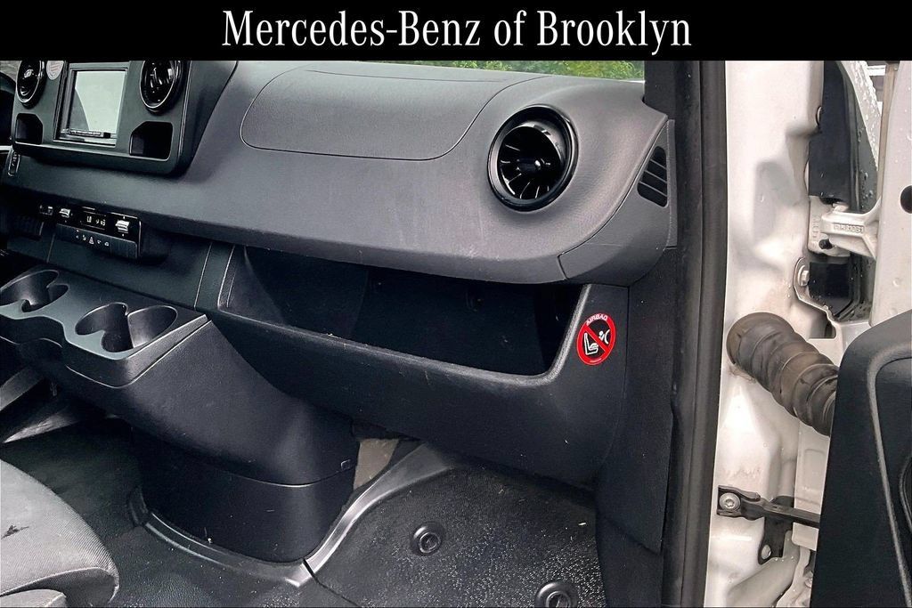 Used 2019 Mercedes-Benz Sprinter 144 image 18