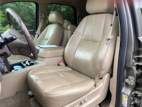 Used 2014 Chevrolet Tahoe LT w/ Luxury Package image 6