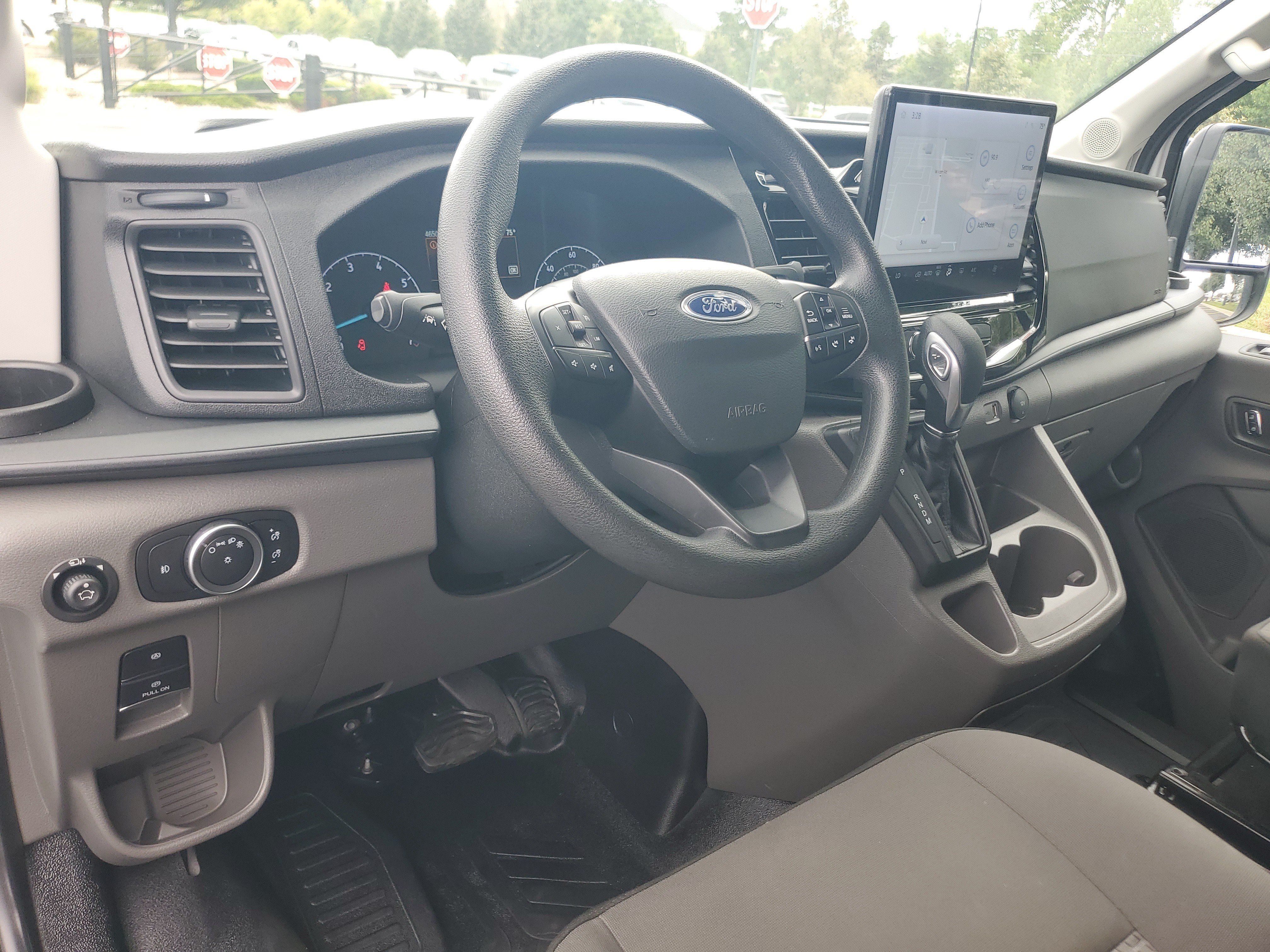 Used 2025 Ford Transit 350 XLT RWD image 13