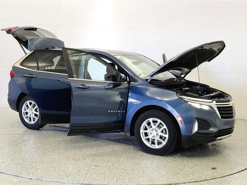 Used 2024 Chevrolet Equinox LT w/ LPO, Floor Liner Package FWD image 9