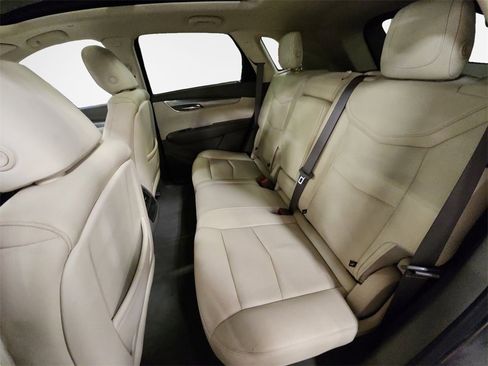 Used 2019 Cadillac XT5 Luxury image 24