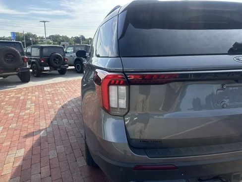 Used 2025 Ford Explorer ST-Line w/ Premium Package AWD/4WD image 10