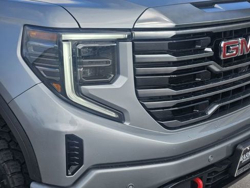 Used 2024 GMC Sierra 1500 AT4 w/ Technology Package AWD/4WD image 8