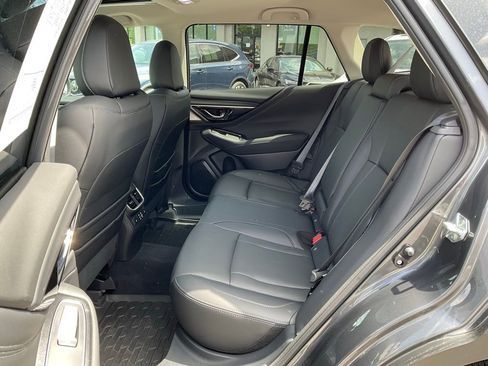 Used 2025 Subaru Outback Touring AWD/4WD image 21