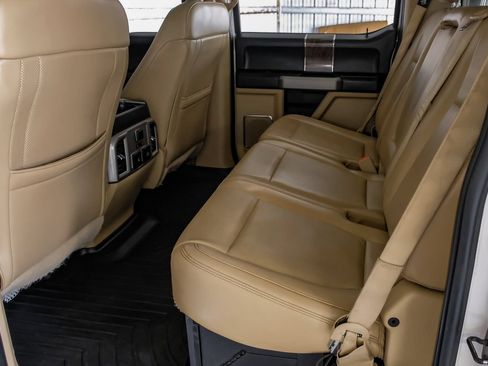 Used 2019 Ford F250 Lariat w/ Lariat Ultimate Package AWD/4WD image 37