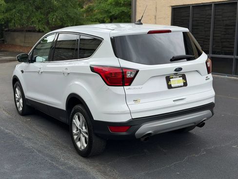 Used 2019 Ford Escape SE FWD image 9
