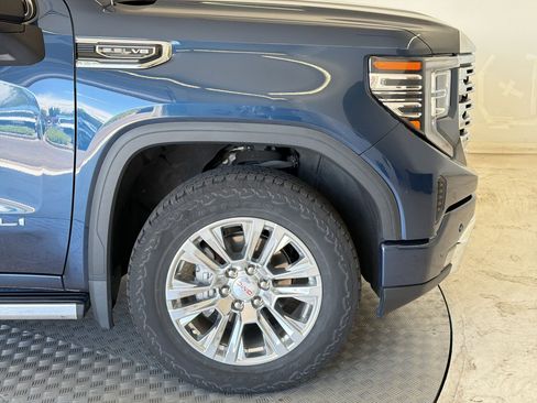 Used 2022 GMC Sierra 1500 Denali AWD/4WD image 12