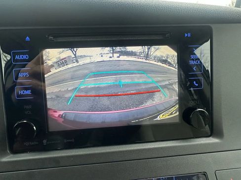 Used 2016 Toyota Sienna LE image 14