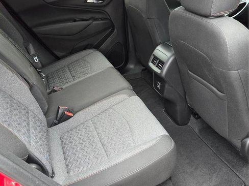 Used 2024 Chevrolet Equinox LT FWD image 17