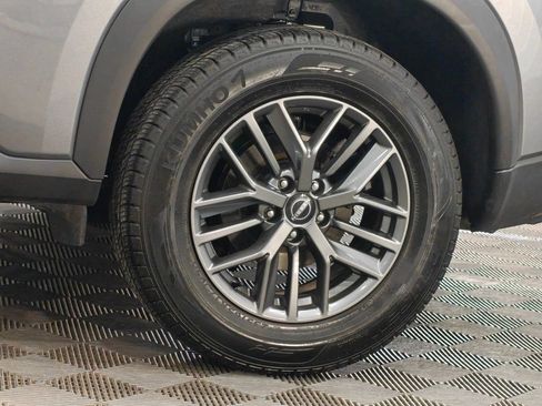 Used 2023 Nissan Rogue S image 43