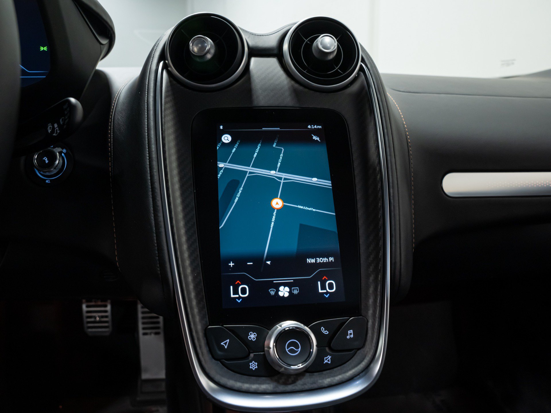 Used 2023 McLaren GT RWD image 47