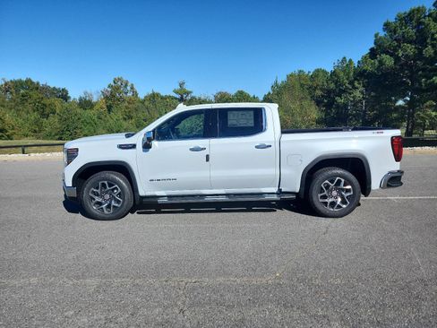New 2026 GMC Sierra 1500 SLT w/ SLT Premium Plus Package image 2