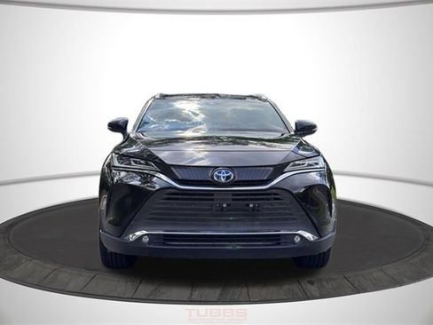 Used 2023 Toyota Venza XLE image 4