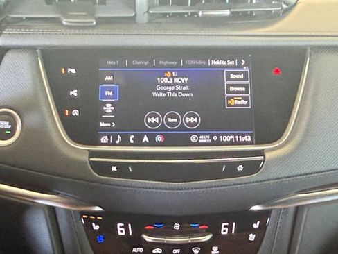 Certified 2024 Cadillac XT5 Premium Luxury w/ Technology Package FWD image 9