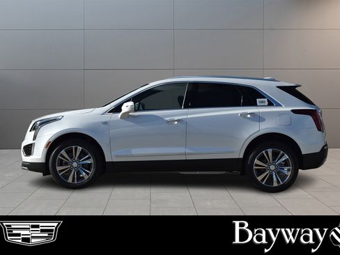 New 2025 Cadillac XT5 Premium Luxury image 4