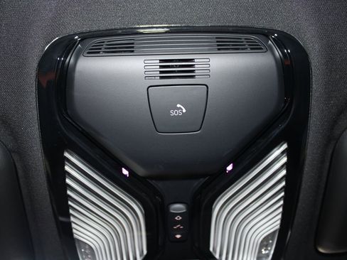 Used 2023 BMW X3 xDrive30i w/ Premium Package image 39