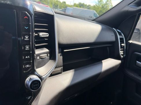 Certified 2025 RAM 2500 Big Horn AWD/4WD image 26