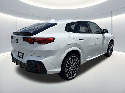 Used 2025 BMW X2 xDrive28i w/ Technology Package AWD/4WD image 5