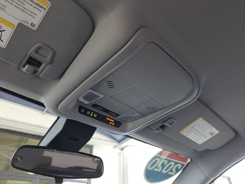 Used 2020 Chevrolet Equinox LS w/ LS Convenience Package image 33