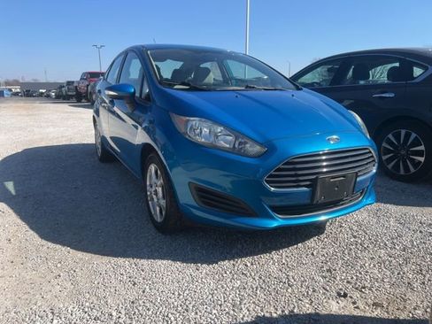 Used 2014 Ford Fiesta SE image 3