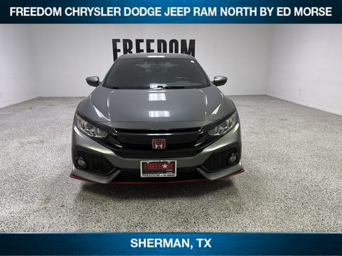 Used 2017 Honda Civic Sport image 2