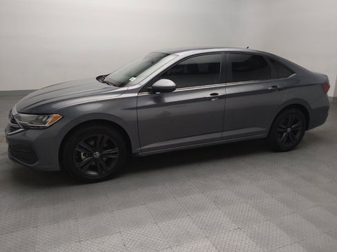 Used 2022 Volkswagen Jetta S FWD image 2