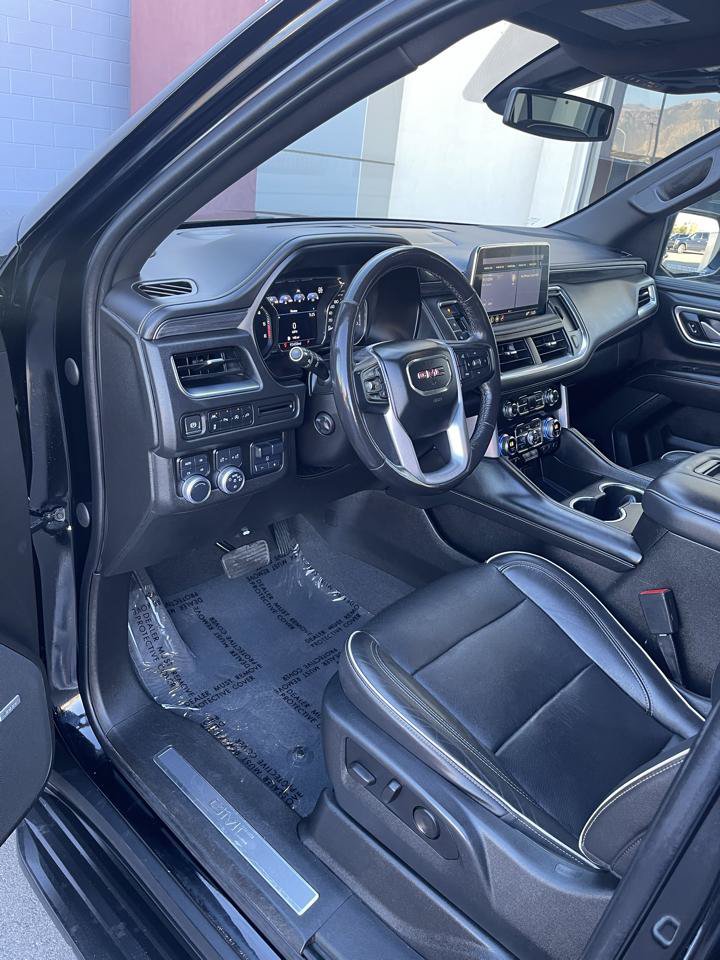 Used 2021 GMC Yukon XL SLT w/ SLT Luxury Plus Package AWD/4WD image 11