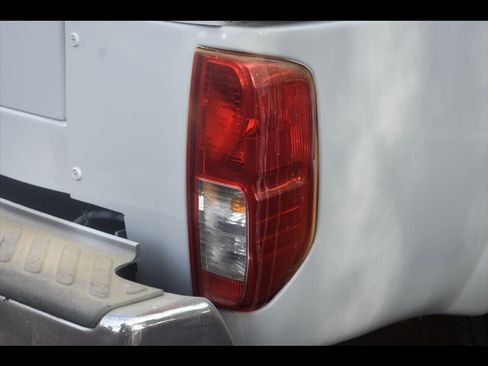Used 2016 Nissan Frontier SV RWD image 48