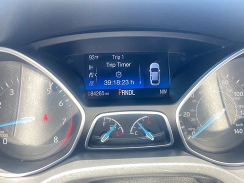 Used 2015 Ford Focus SE FWD image 24