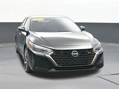 Used 2024 Nissan Sentra SR w/ SR Premium Package FWD image 24