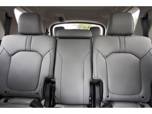 New 2025 Honda Pilot Touring image 15