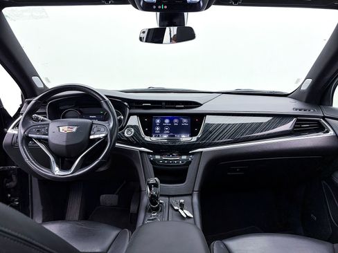 Used 2023 Cadillac XT6 Premium Luxury image 32