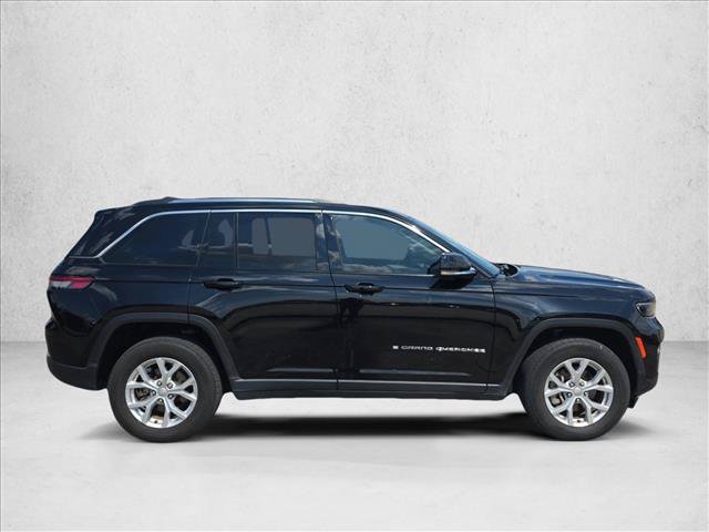 Used 2023 Jeep Grand Cherokee Limited RWD image 4