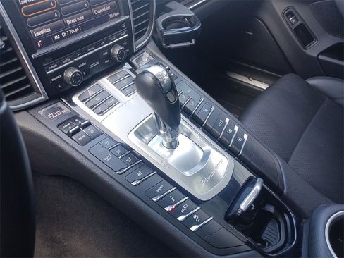 Used 2013 Porsche Panamera S image 36